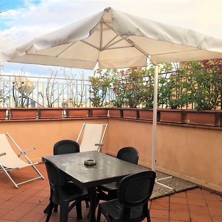 Case Vacanze " Il Duomo" Napoli Extérieur photo