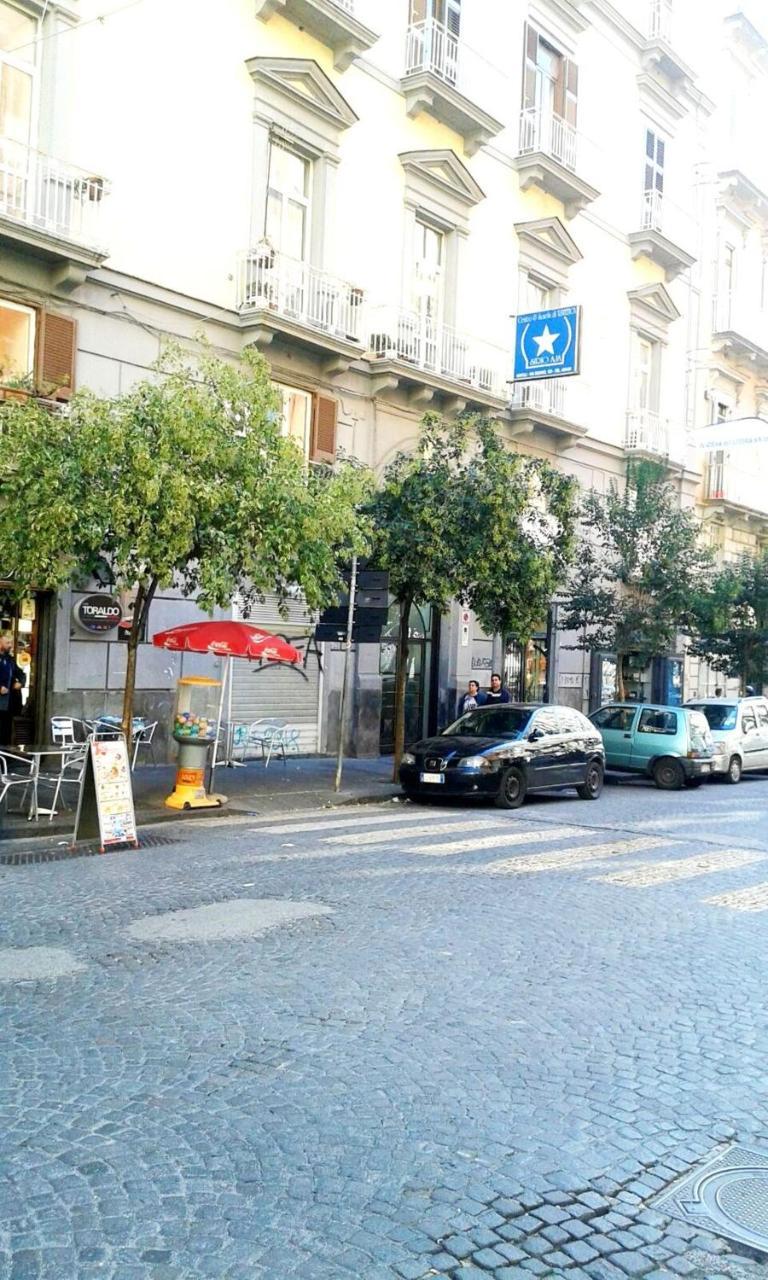 Case Vacanze " Il Duomo" Napoli Extérieur photo